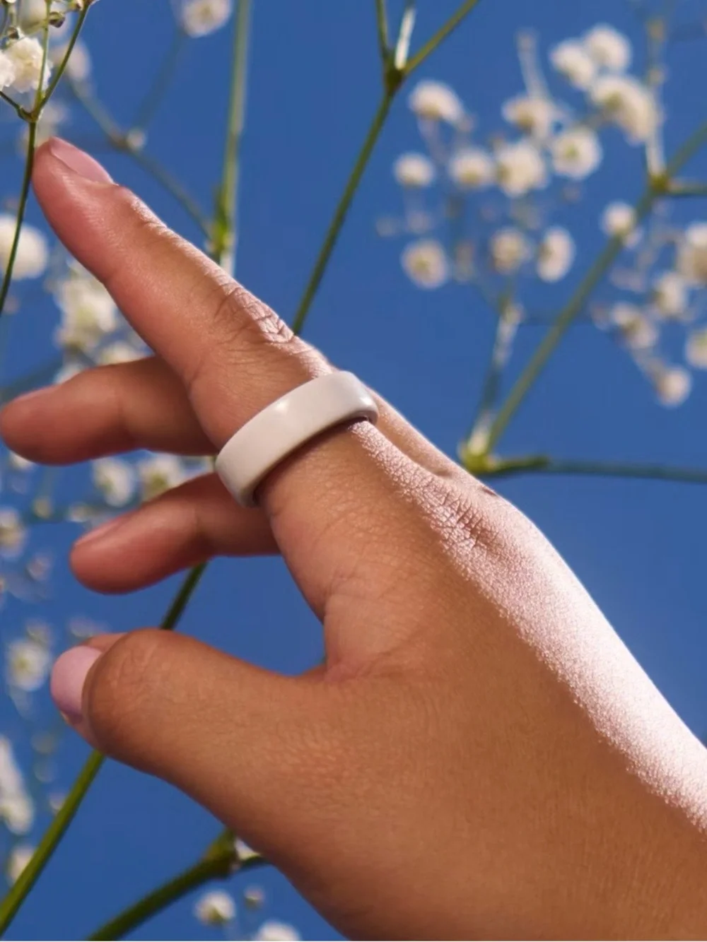 Oura Smart Ring in White